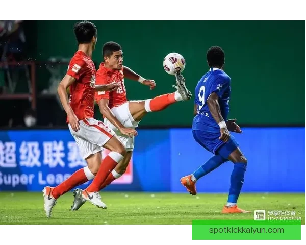 范戴克防守MVP奖项表现稳健，继续巩固其在赛季中的关键地位